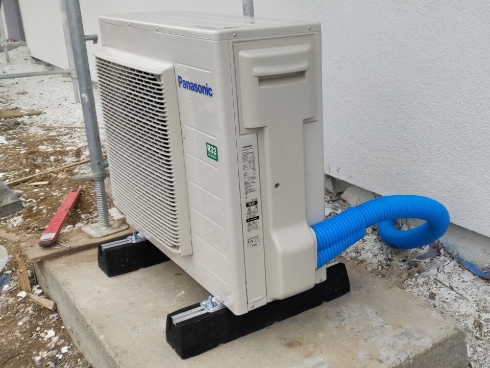 Klimatyzator kasetonowy w biurze